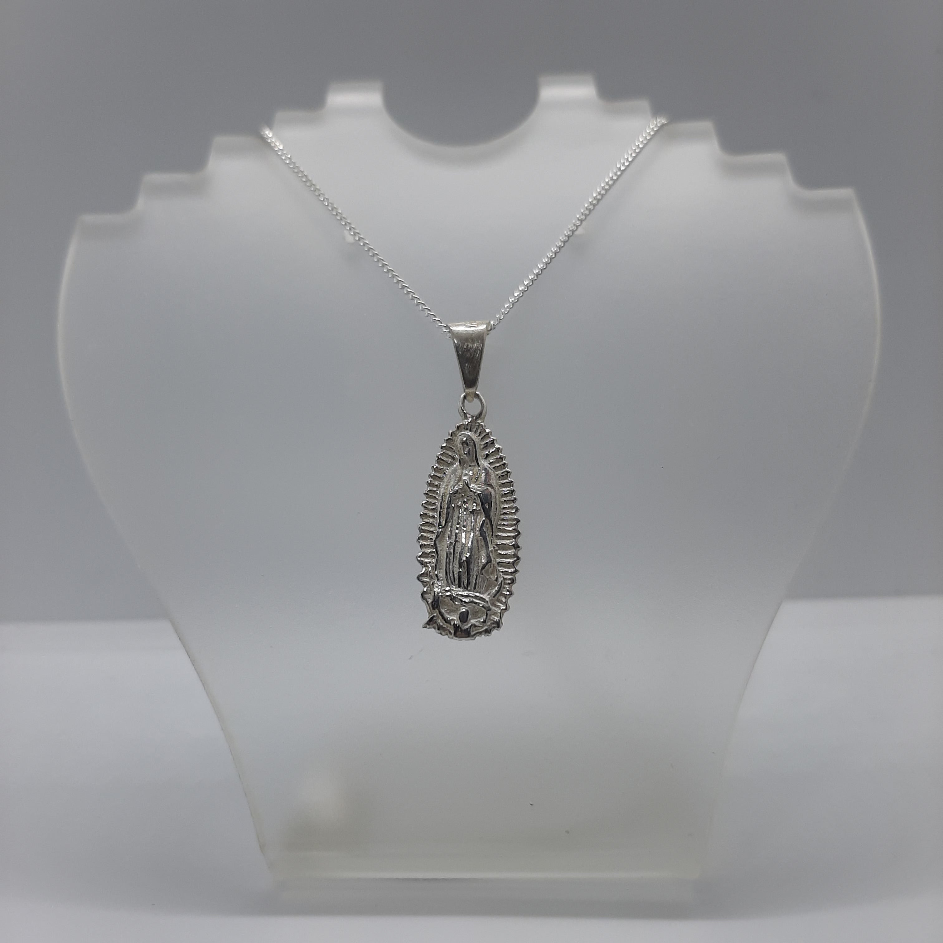 MEDALLA VIRGEN DE GUADALUPE DE PLATA 925