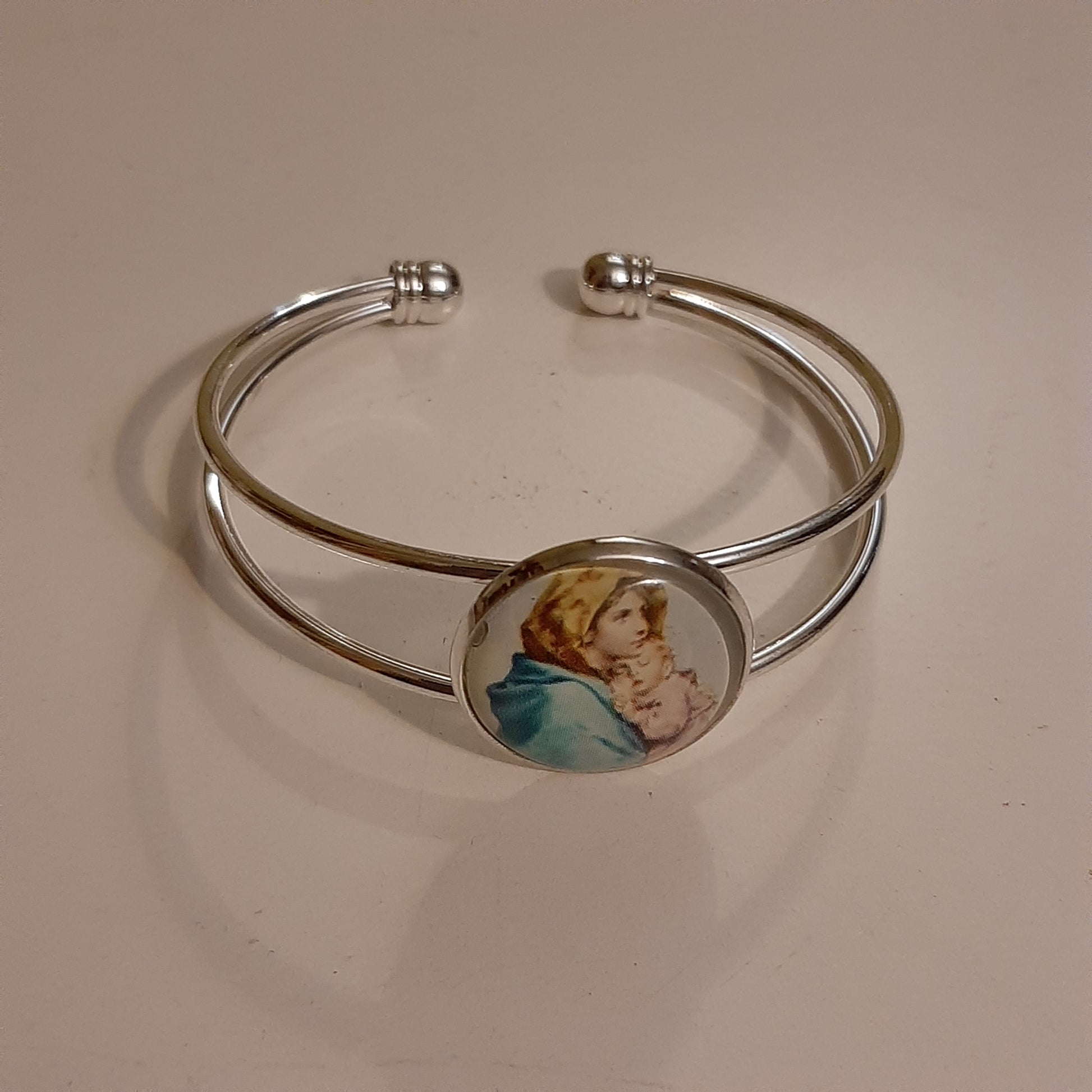 PULSERA DE METAL CON LA VIRGEN MARIA