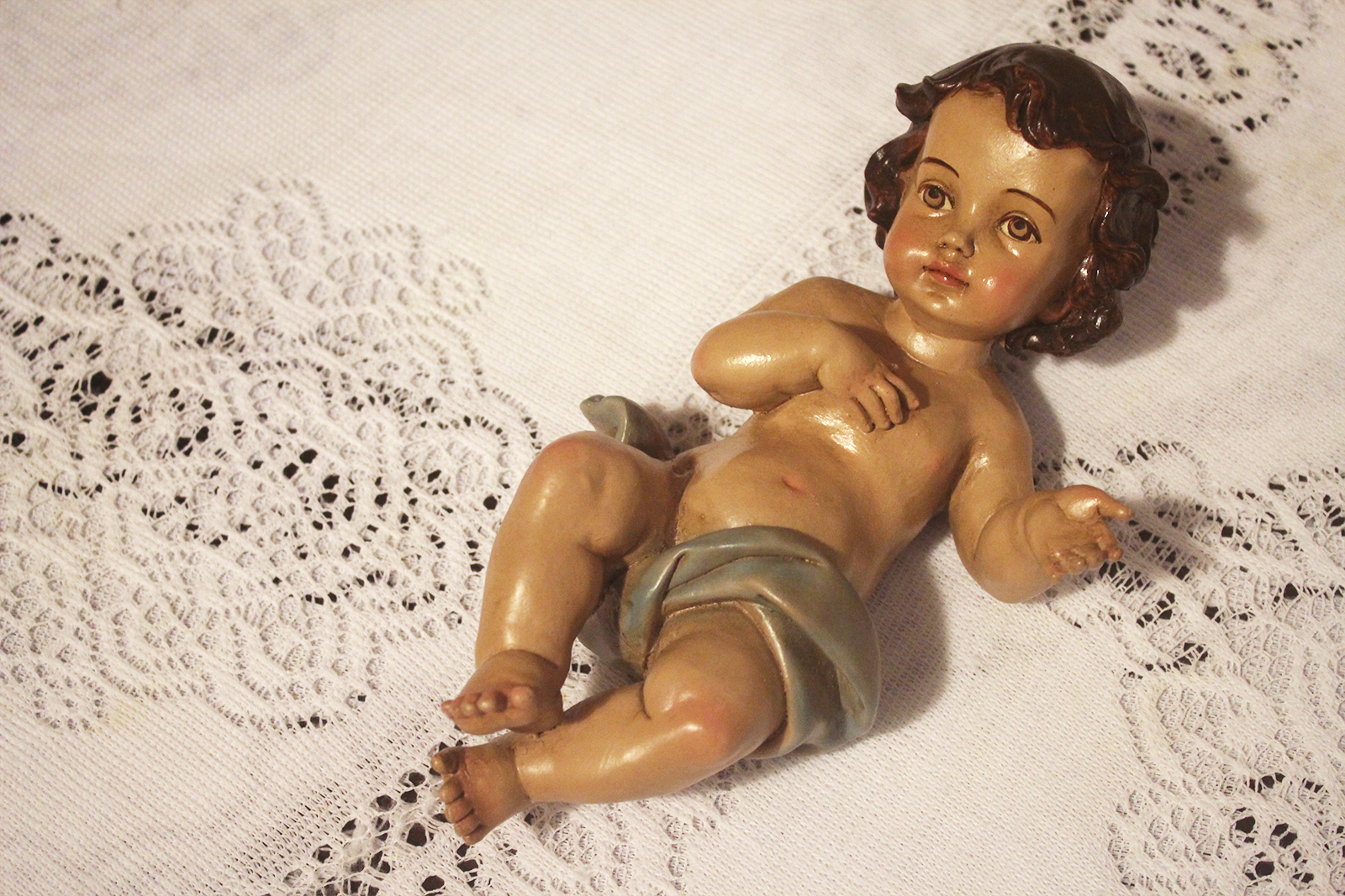 NACIMIENTO NIÑITO JESUS  EN RESINA