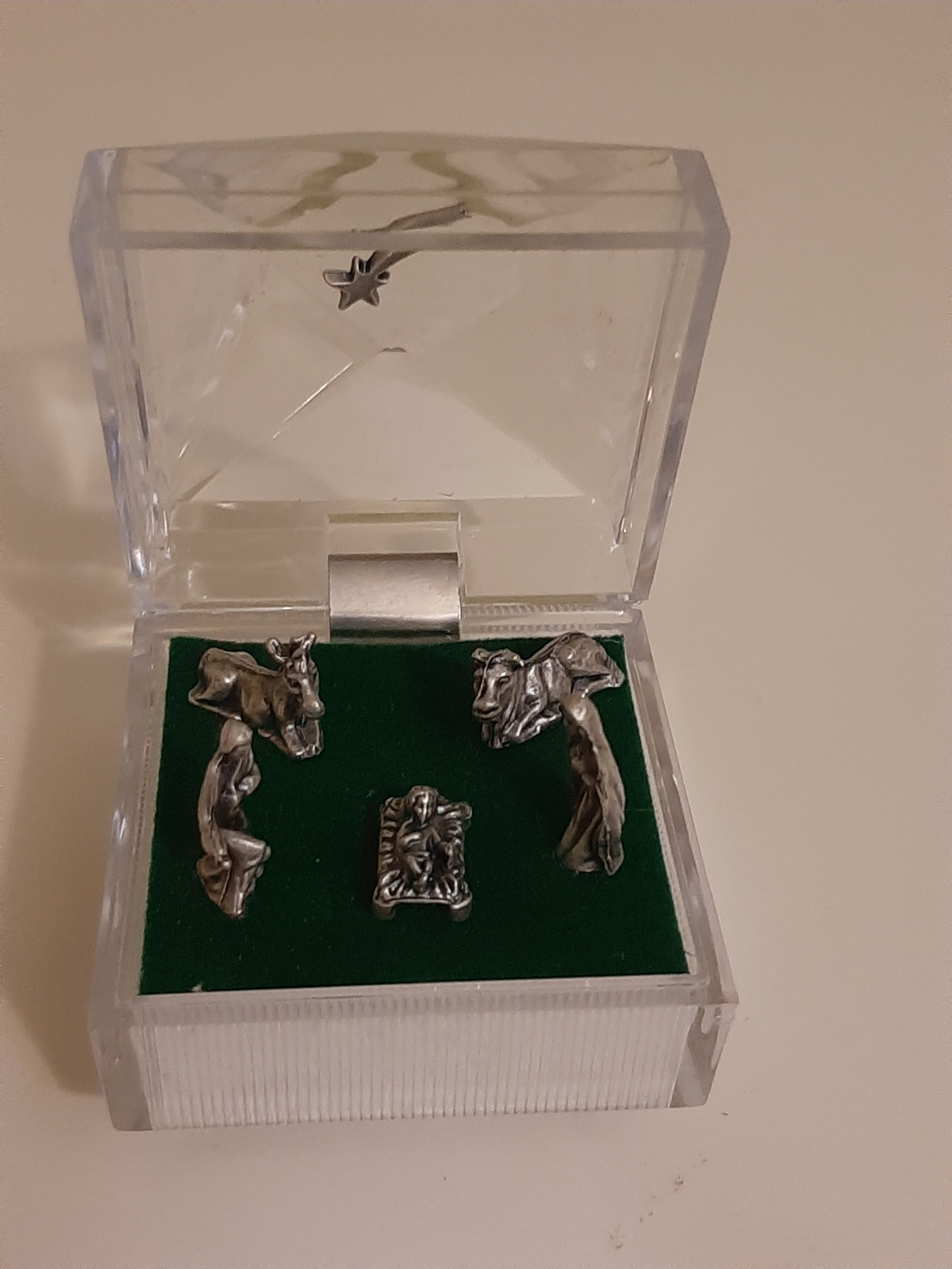 NACIMIENTO EN ESTUCHE DE ACRILICO