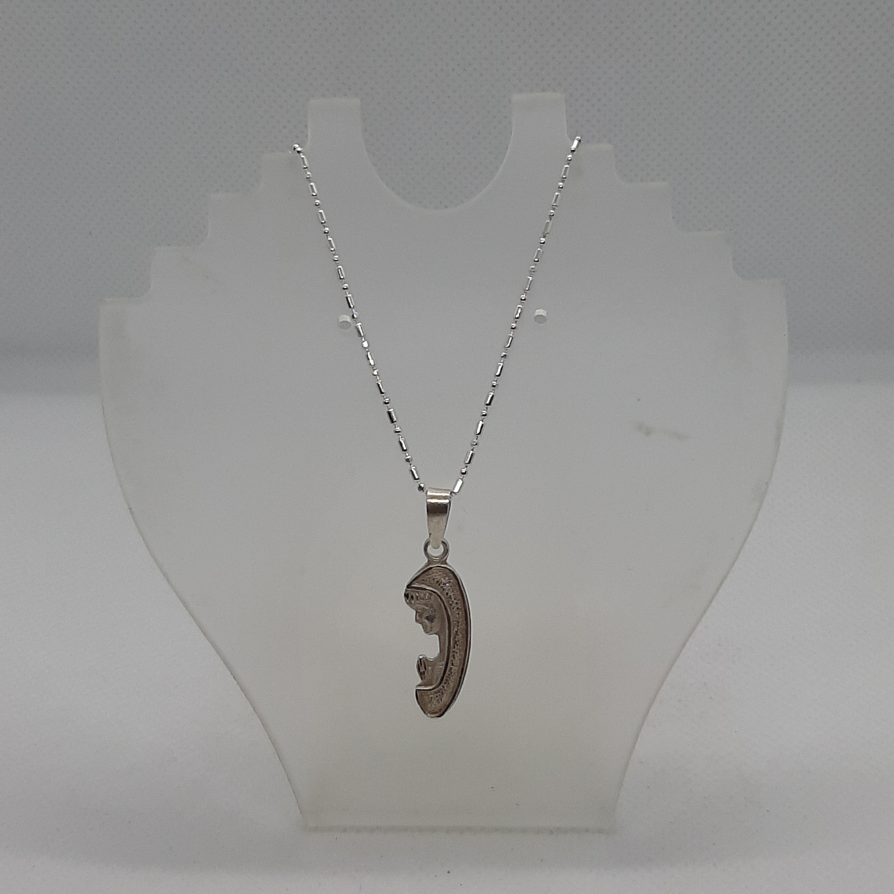 MEDALLA VIRGEN MARIA CON CADENA PLATA