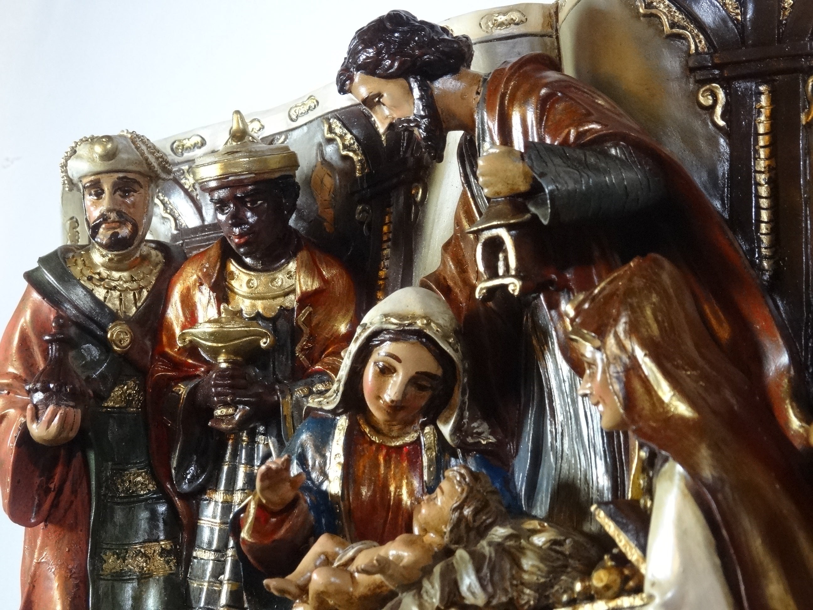NACIMIENTO COMPLETO SOBRE UNA BIBLIA