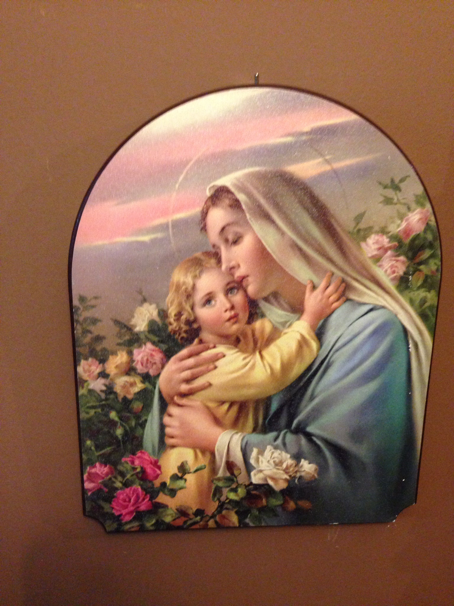 CUADRO DE LA VIRGEN MARIA CON FLORES